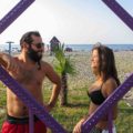 Tiago and Fernanda in a frame in front of the beach in Georgia