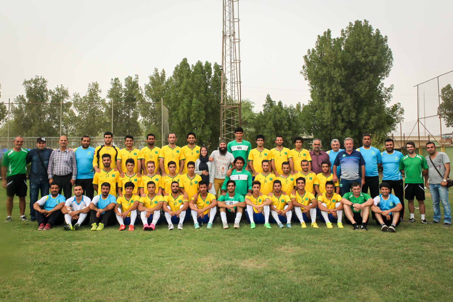 team of football in Iran, Abadan posed for picture