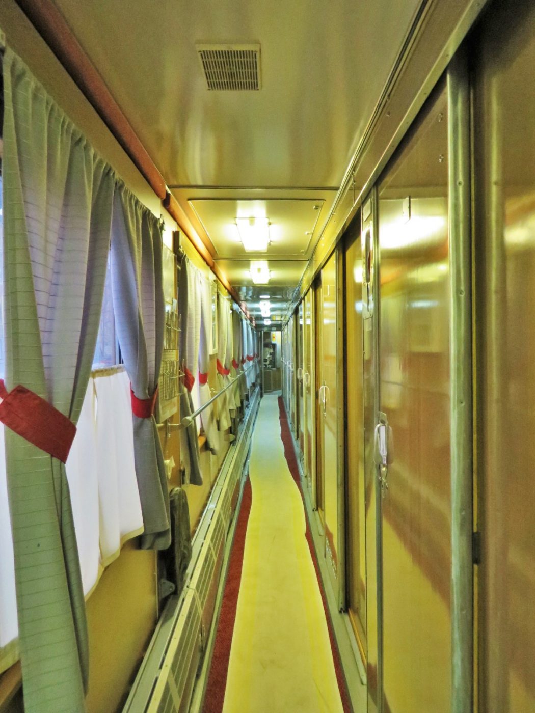 The corridor of the second class of the Trans-Siberian Railway