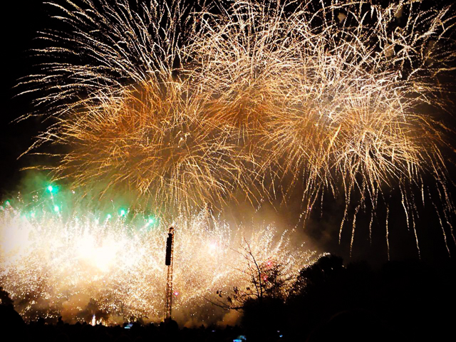 Fireworks traditions for new years day