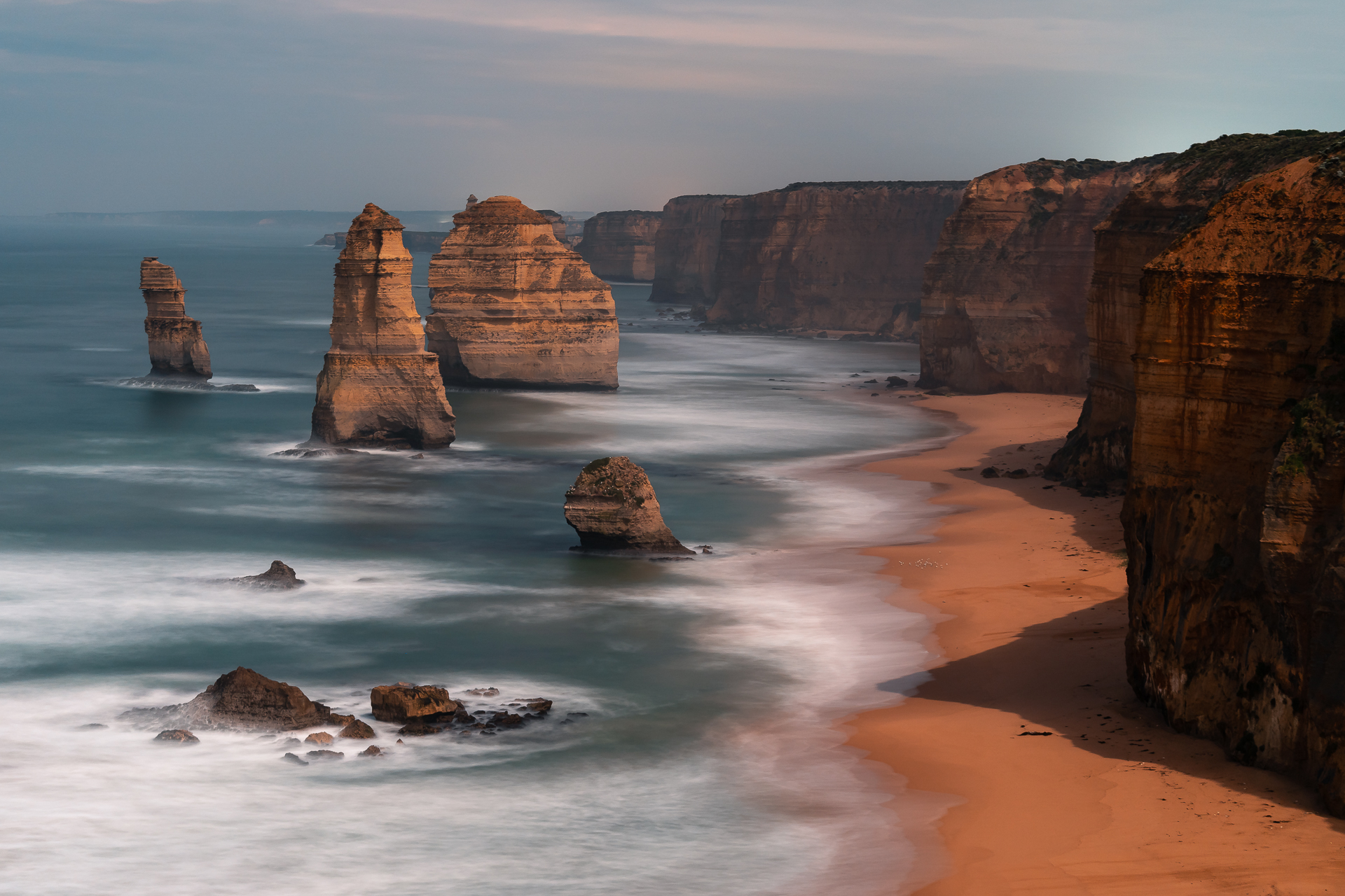 Os doze apóstolos na Great Ocean Road durante uma viagem na Austrália