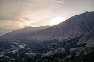 Vale de Hunza no Paquistão sunset in the eagle's nest