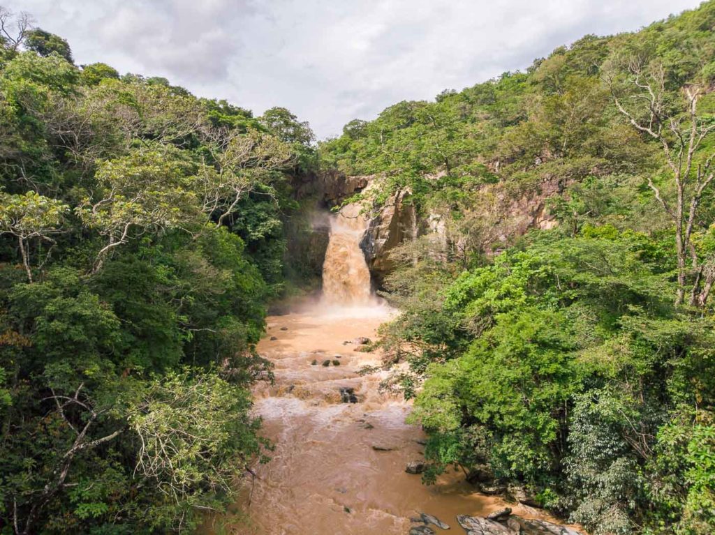 Cachoeira Fecho da Serra uma das principais cachoeiras de Capitolio