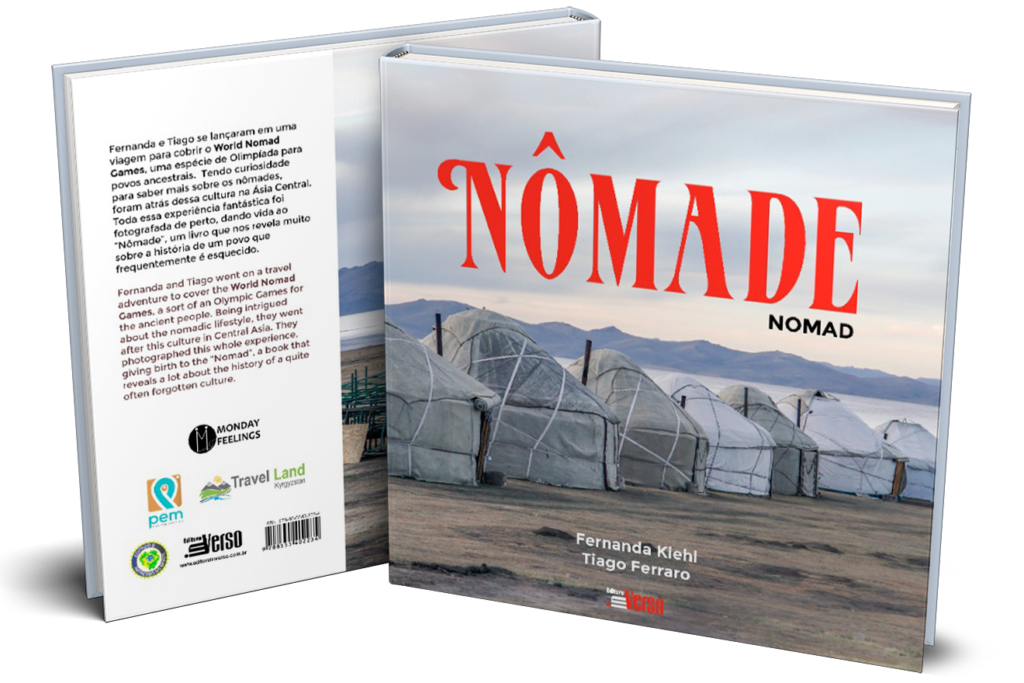 Front and back cover of the travel book Nomad