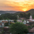 Igreja central da Ilha do Ferro no pôr do sol