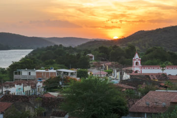 Igreja central da Ilha do Ferro no pôr do sol